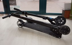 carbone Vs trottinette Micro